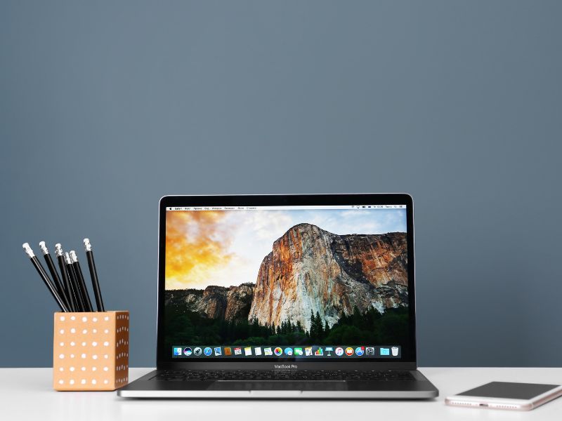 Mac book pro 16 best laptop for graphic designers