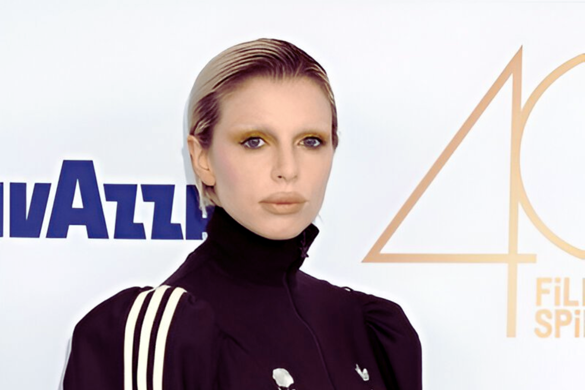 Julia Foxs Oscars 2025 Outfit Breaks the Internet