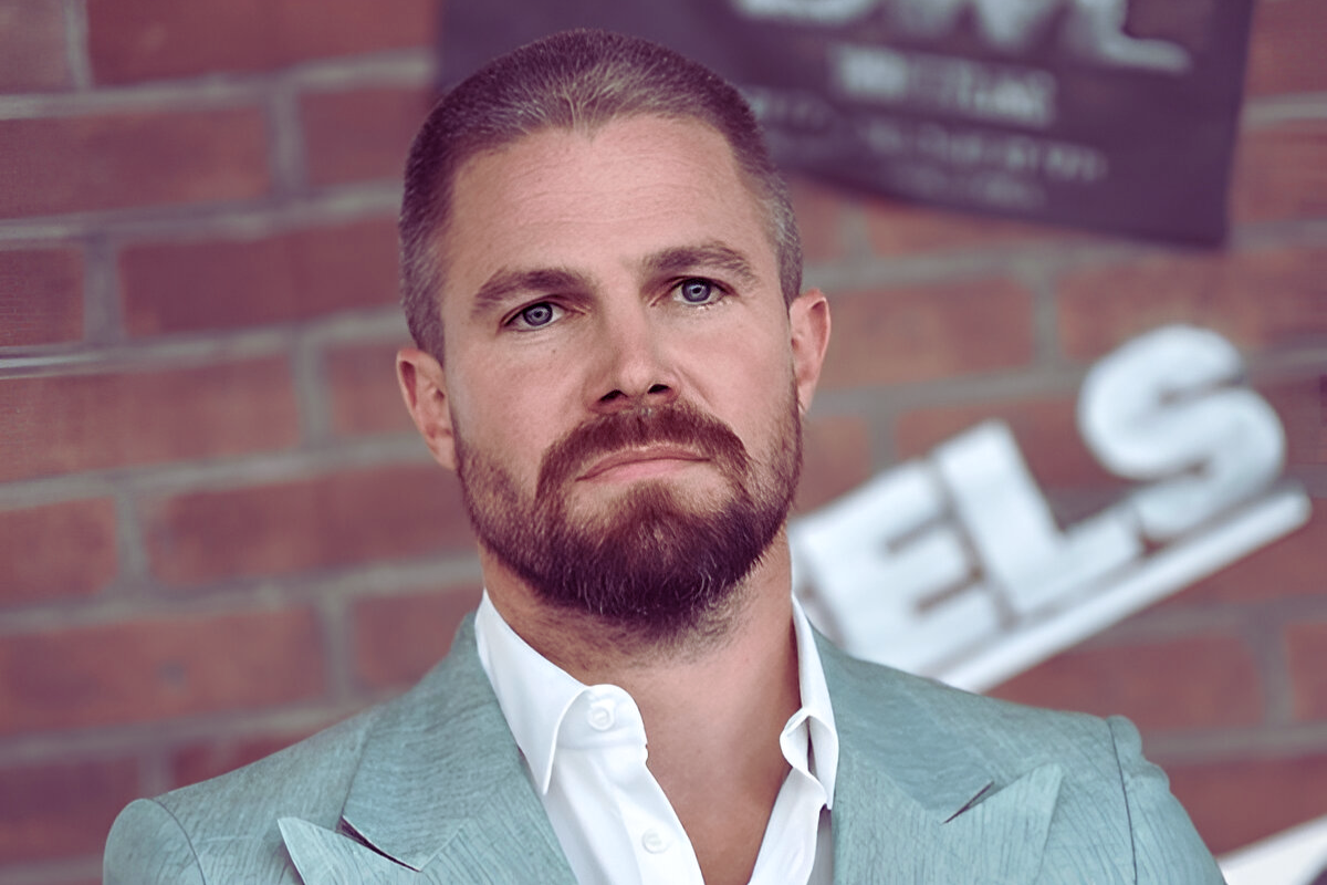 Stephen Amell and Emily Bett Rickards Reunite in New Movie