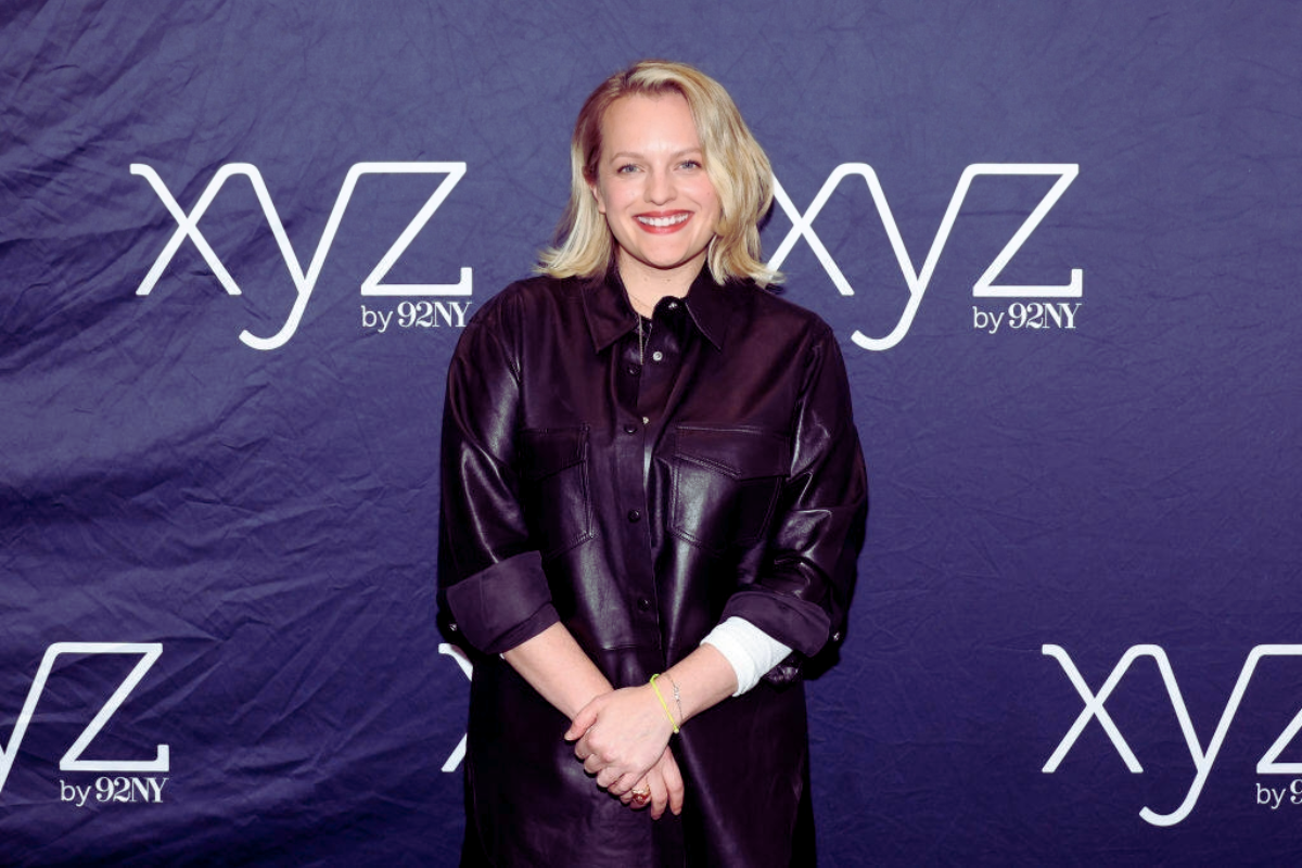 Elisabeth Moss Confirms Baby Arrival During Handmaids Tale Panel