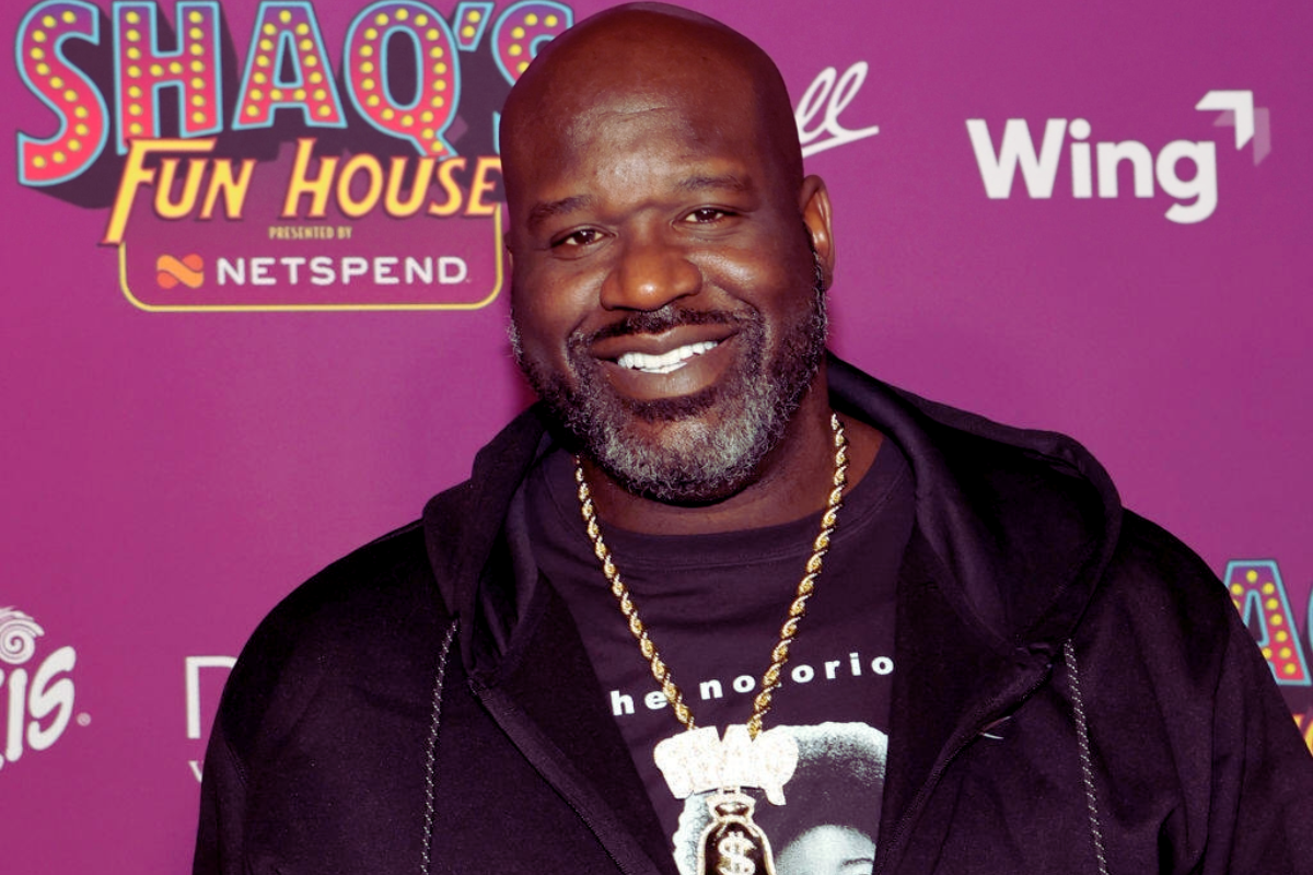 Shaquille ONeal Causes Laughs With Bathroom Exit On Air