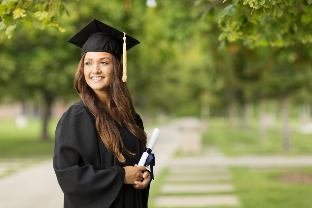 Best Investing Advice for College Graduates to Start Strong in 2025