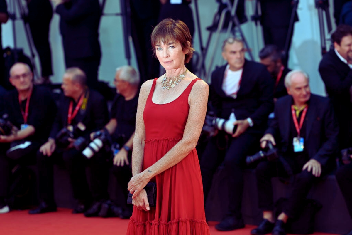How Julianne Nicholson’s Secret Dance Moves (and Dark Sci-Fi Role) Are Defining Her Wildest TV Season Yet