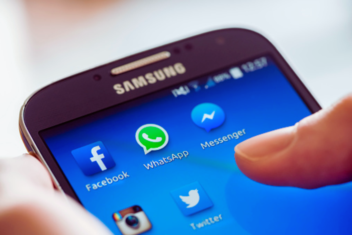 WhatsApp Launches New Voice Chat Feature for Seamless Group Communication