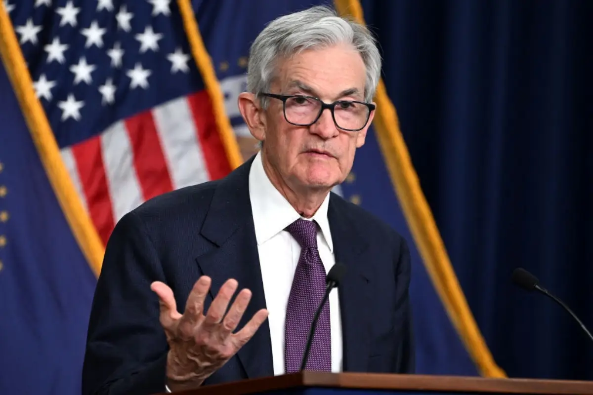 Fed's Interest Rate Stays High: Why Small Businesses Are Struggling?