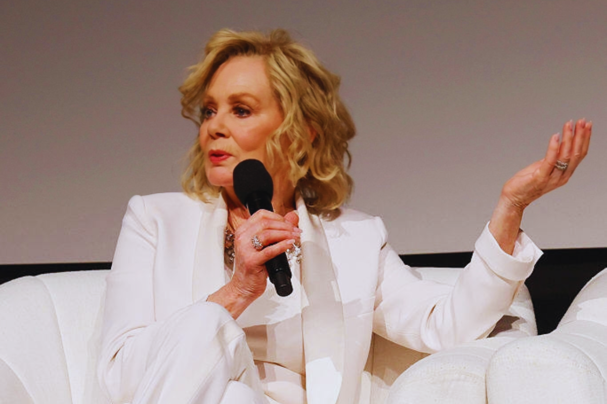 Jean Smart’s Surprise Broadway Comeback Has Everyone Talking — And That’s Not All She’s Doing in 2025